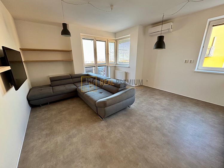 Pronájem bytu 2+kk 63 m² - foto 5