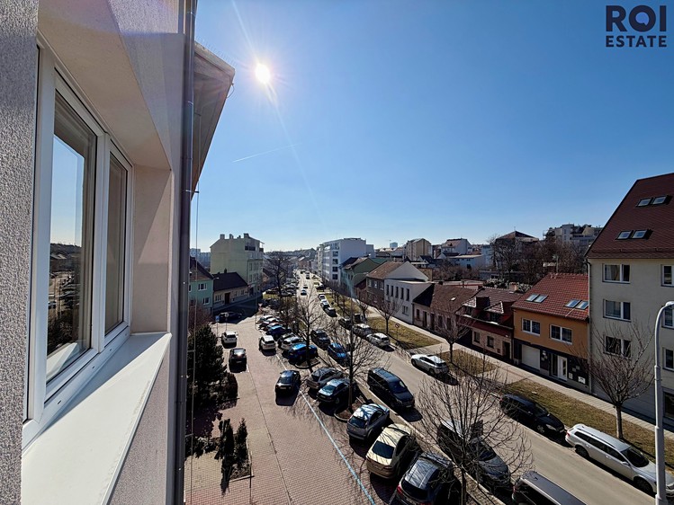 Pronájem bytu 3+kk 48 m² - foto 8