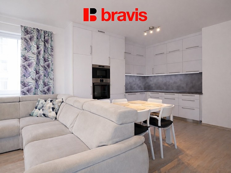 Pronájem bytu 3+kk 87 m² - foto 2