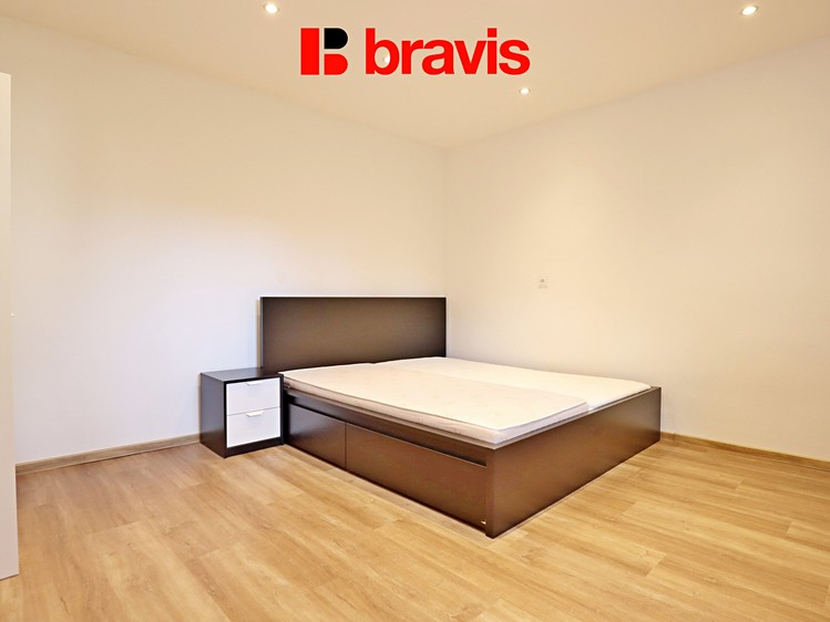 Pronájem bytu 1+1 30 m² - foto 4