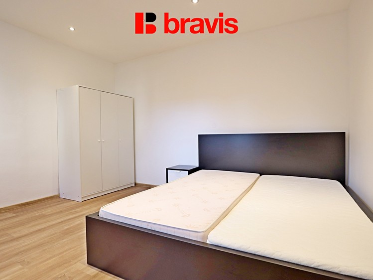 Pronájem bytu 1+1 30 m² - foto 6
