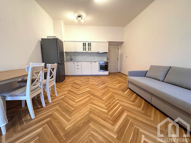 Pronájem bytu 2+kk 46 m² - foto 3