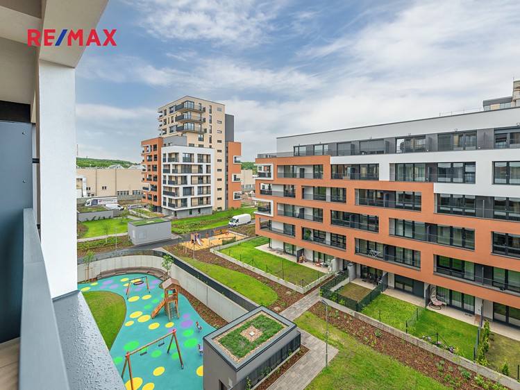 Pronájem bytu 1+kk 33 m² - foto 6
