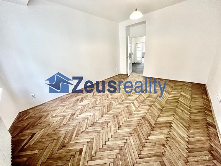 Pronájem bytu 3+1 100 m² - foto 6