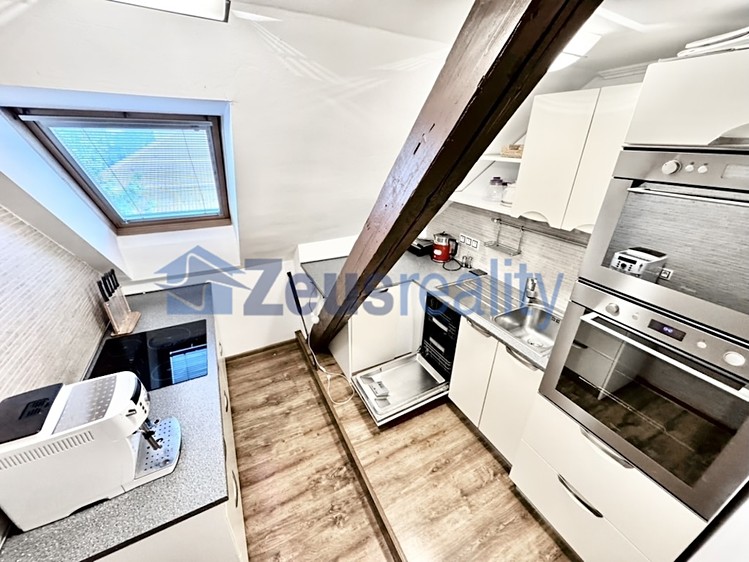 Pronájem bytu 3+1 92 m² - foto 4