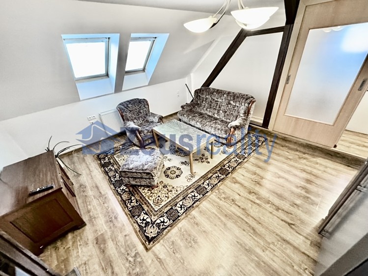 Pronájem bytu 3+1 92 m² - foto 6