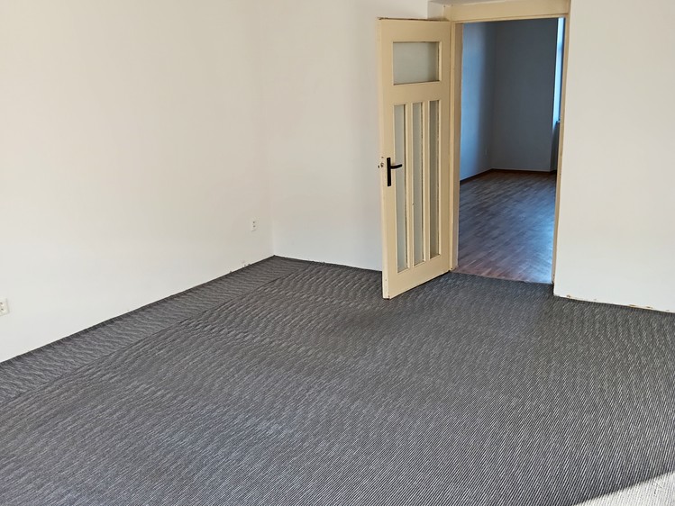 Pronájem bytu 2+1 99 m² (Jednopodlažní) - foto 8