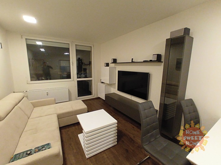 Pronájem bytu 2+kk 44 m² - foto 1
