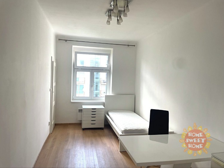 Pronájem bytu 1+kk 22 m² - foto 2