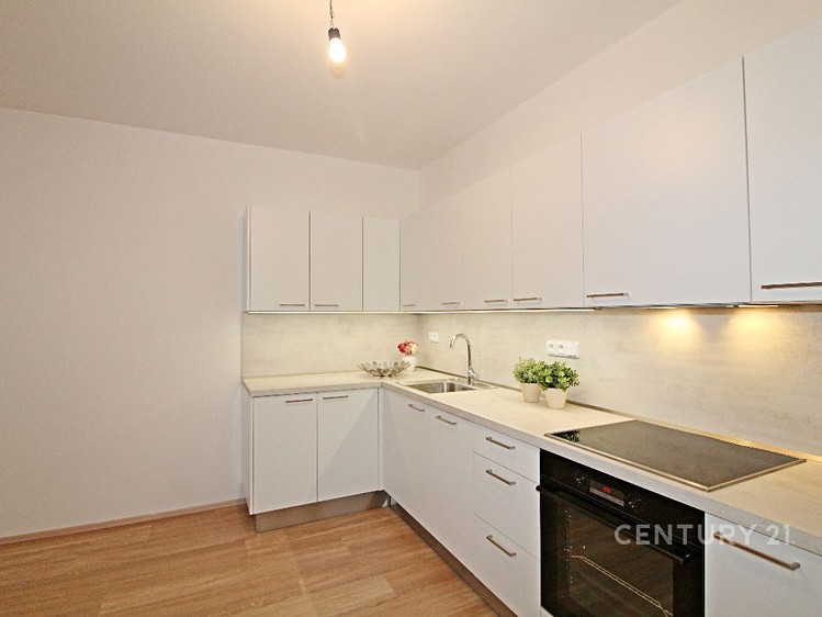 Pronájem bytu 2+kk 53 m² - foto 1