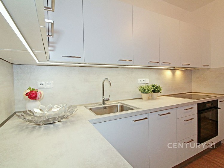Pronájem bytu 2+kk 53 m² - foto 8