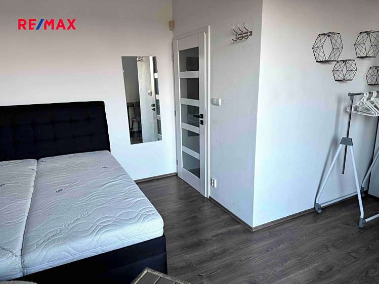 Pronájem bytu 1+kk 32 m² - foto 4