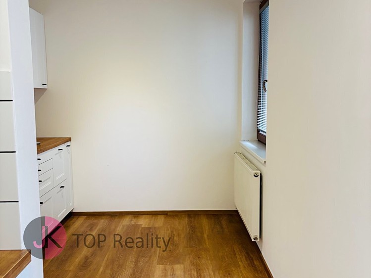 Pronájem bytu 1+1 34 m² - foto 4