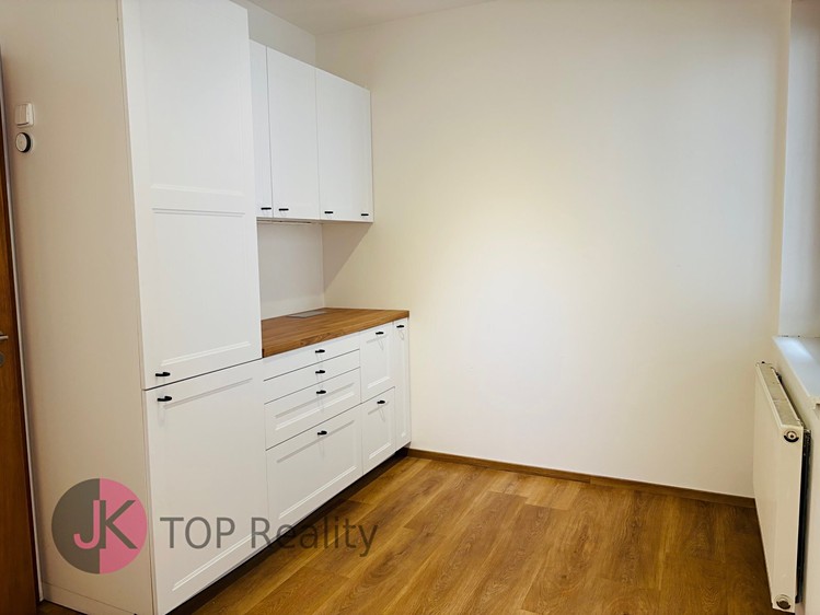 Pronájem bytu 1+1 34 m² - foto 6