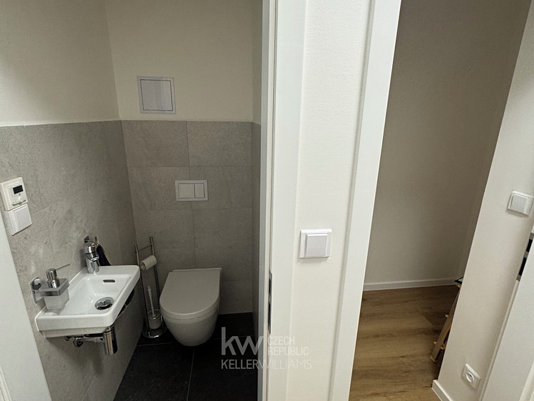 Pronájem bytu 3+kk 87 m² (Jednopodlažní) - foto 6
