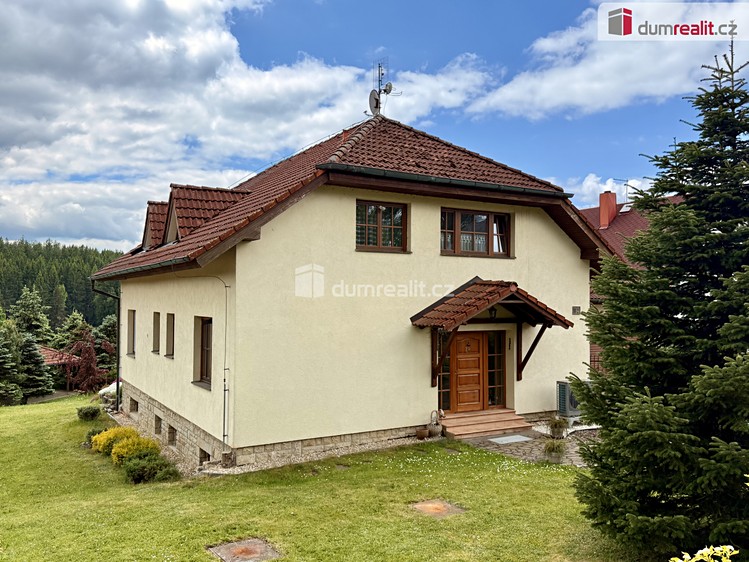 Prodej vily 390 m², pozemek 934 m² - foto 5