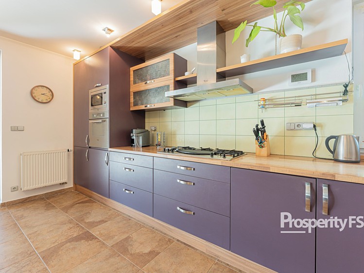 Prodej rodinného domu 169 m², pozemek 1 152 m² - foto 6