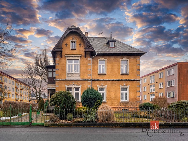 Prodej rodinného domu 262 m², pozemek 1 552 m² - foto 3