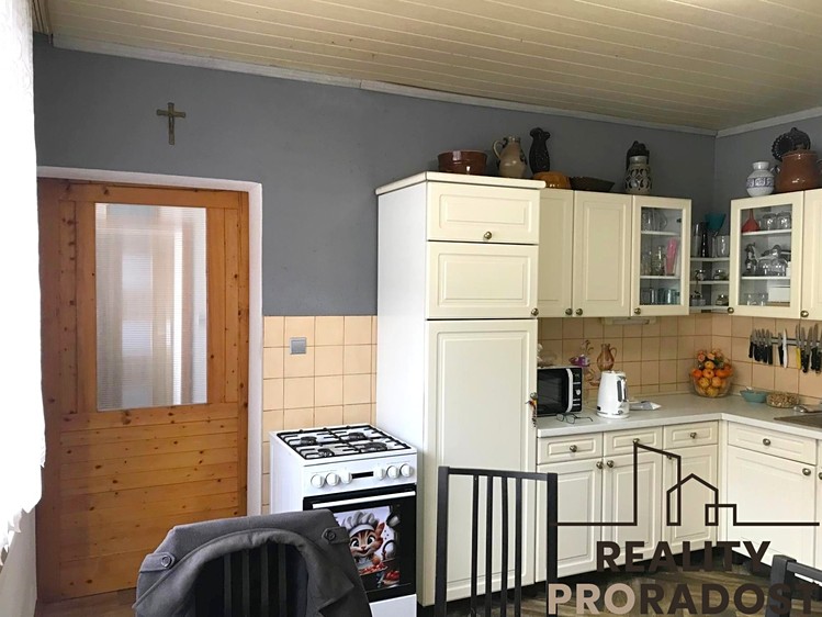 Prodej rodinného domu 200 m², pozemek 791 m² - foto 5