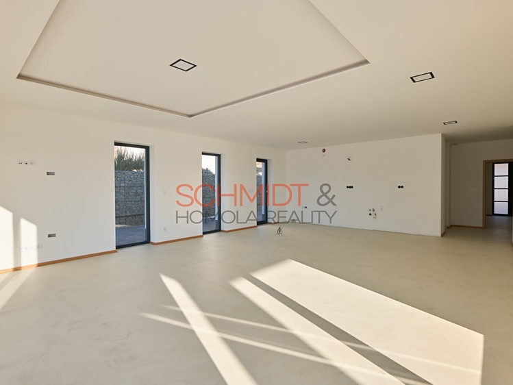 Prodej rodinného domu 196 m², pozemek 748 m² - foto 6