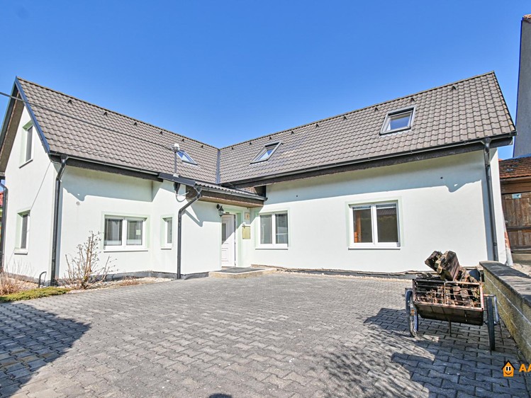 Prodej rodinného domu 147 m², pozemek 457 m² - foto 1