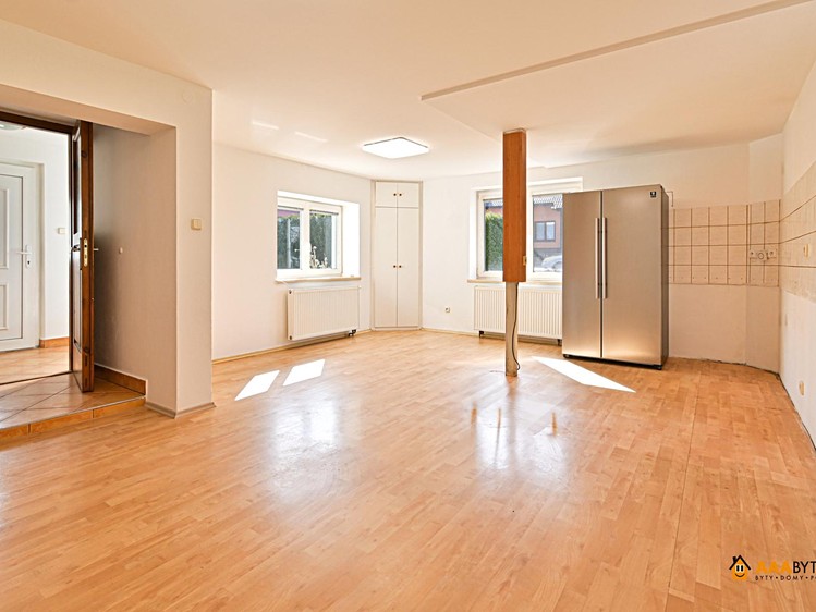 Prodej rodinného domu 147 m², pozemek 457 m² - foto 8