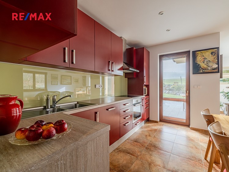 Prodej rodinného domu 121 m², pozemek 629 m² - foto 4