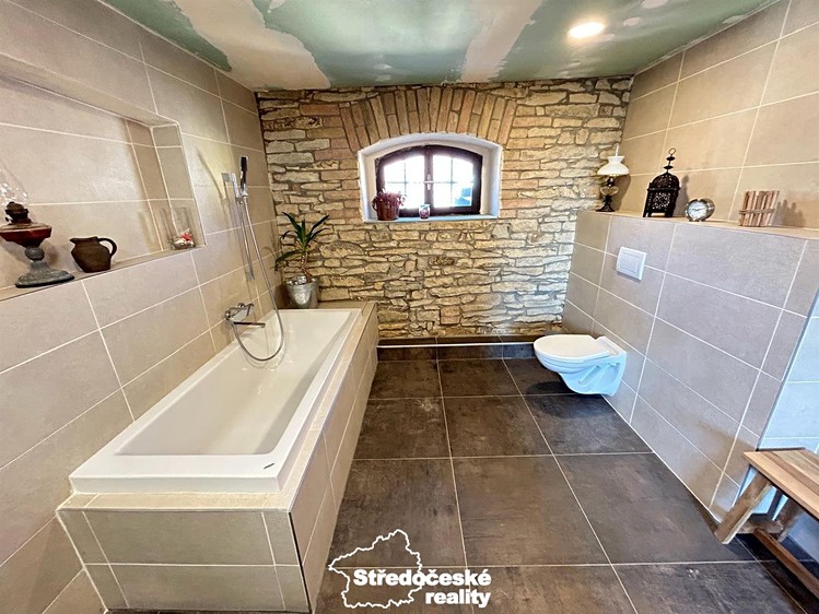 Prodej rodinného domu 190 m², pozemek 662 m² - foto 5