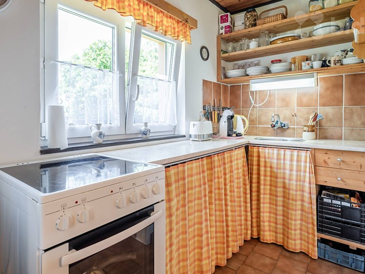 Prodej chaty 70 m², pozemek 357 m² - foto 2
