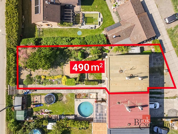 Prodej rodinného domu 141 m², pozemek 490 m² - foto 2