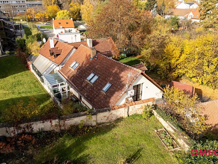 Prodej  vily 213 m², pozemek 307 m² - foto 4