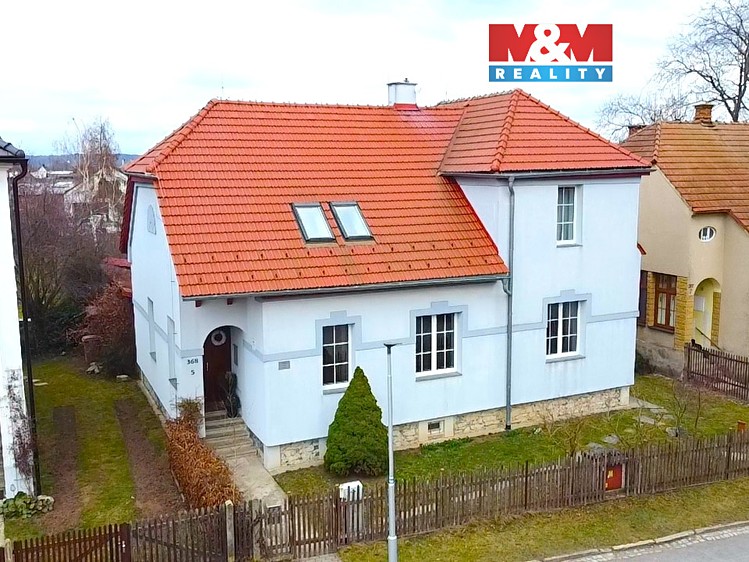 Prodej rodinného domu 182 m², pozemek 1 217 m² - foto 1