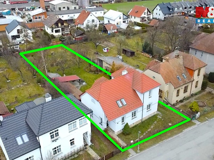 Prodej rodinného domu 182 m², pozemek 1 217 m² - foto 2