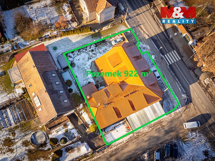 Prodej rodinného domu 350 m², pozemek 922 m² - foto 3