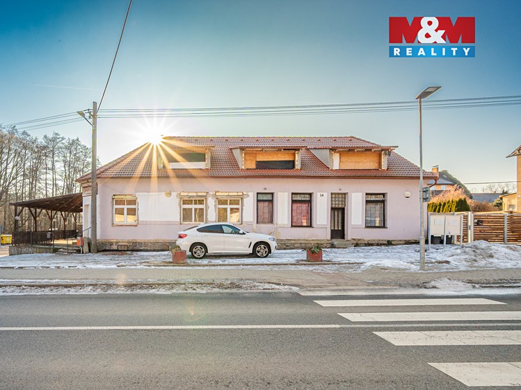 Prodej rodinného domu 350 m², pozemek 922 m² - foto 4