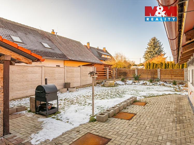 Prodej rodinného domu 350 m², pozemek 922 m² - foto 6