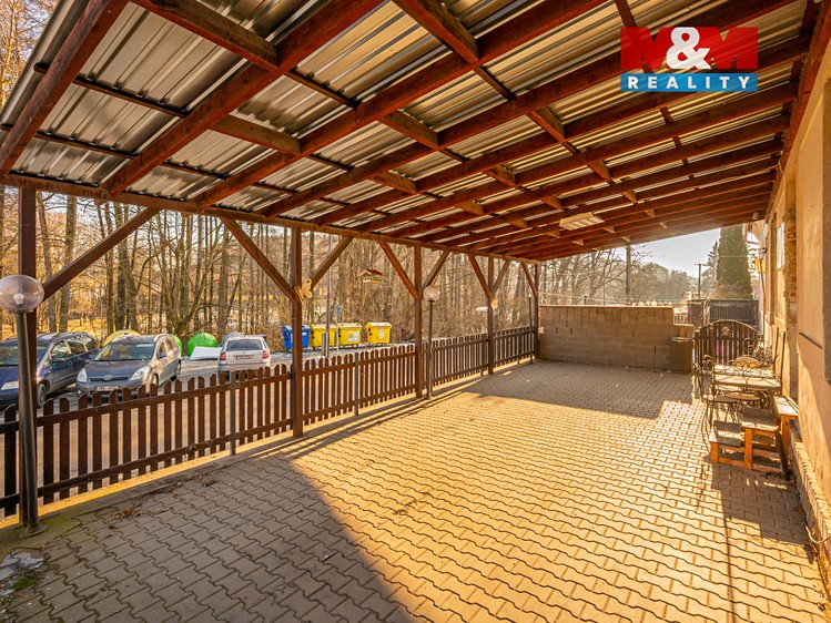 Prodej rodinného domu 350 m², pozemek 922 m² - foto 7