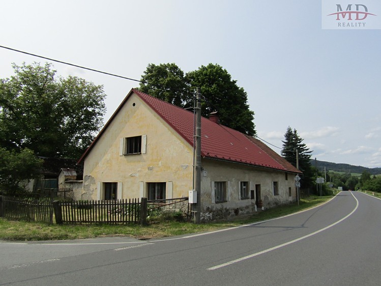 Prodej rodinného domu 270 m², pozemek 2 324 m² - foto 1