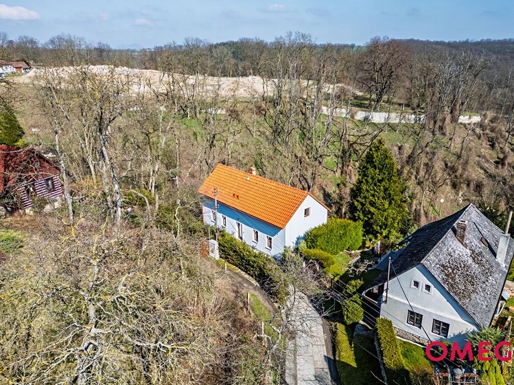 Prodej rodinného domu 144 m², pozemek 364 m² - foto 4