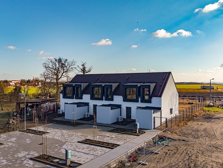 Prodej rodinného domu 155 m², pozemek 255 m² - foto 1