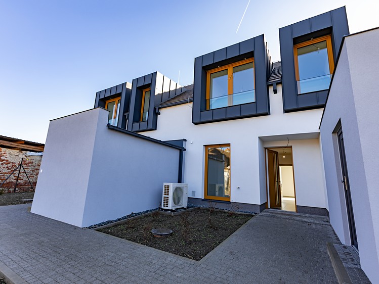 Prodej rodinného domu 155 m², pozemek 285 m² - foto 8