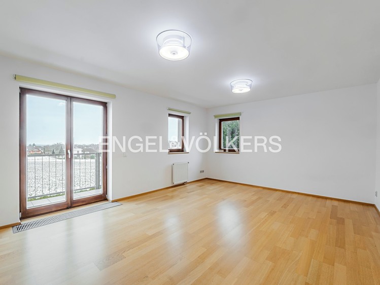 Prodej rodinného domu 383 m², pozemek 1 750 m² - foto 6