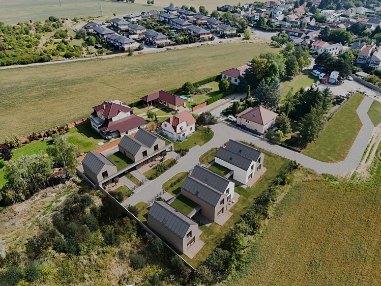 Prodej rodinného domu 109 m², pozemek 202 m² - foto 1