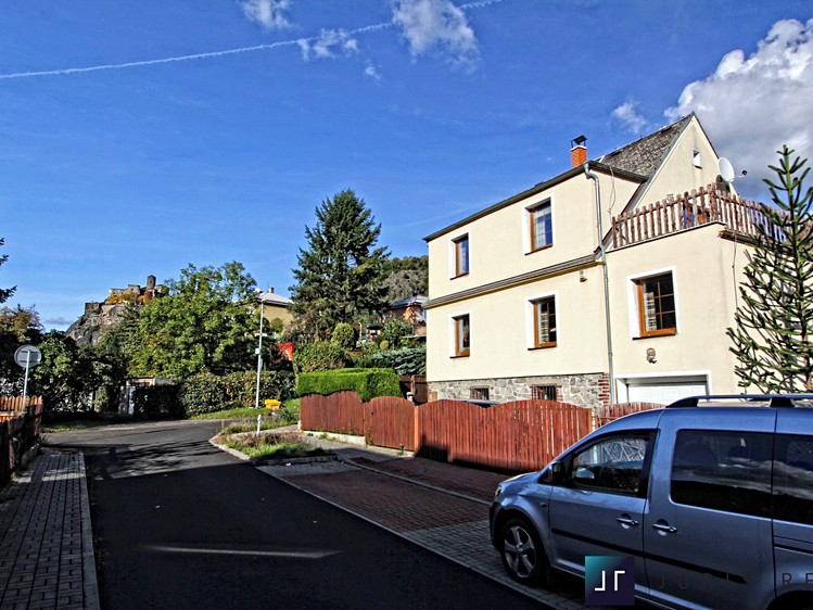 Prodej rodinného domu 281 m², pozemek 436 m² - foto 4