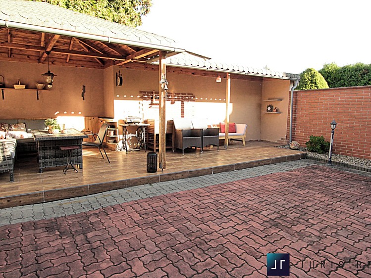 Prodej rodinného domu 281 m², pozemek 436 m² - foto 5