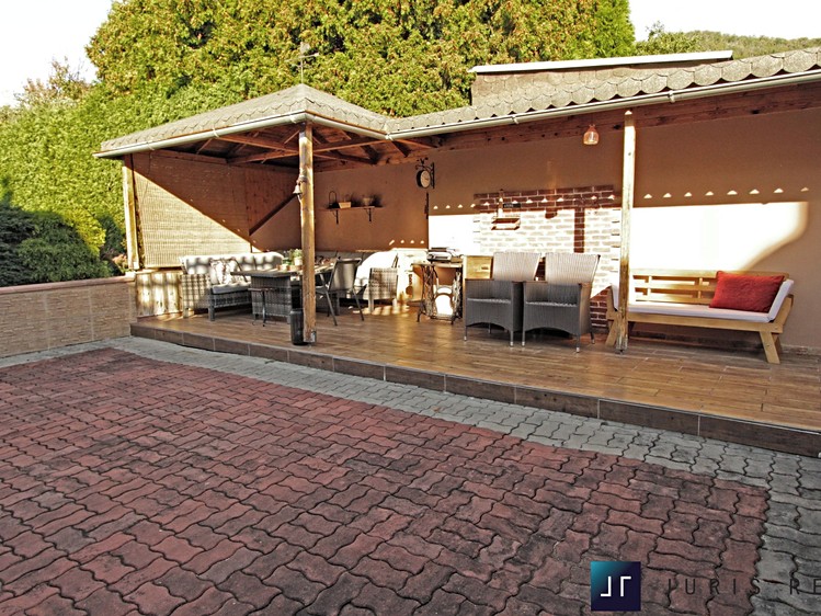 Prodej rodinného domu 281 m², pozemek 436 m² - foto 6