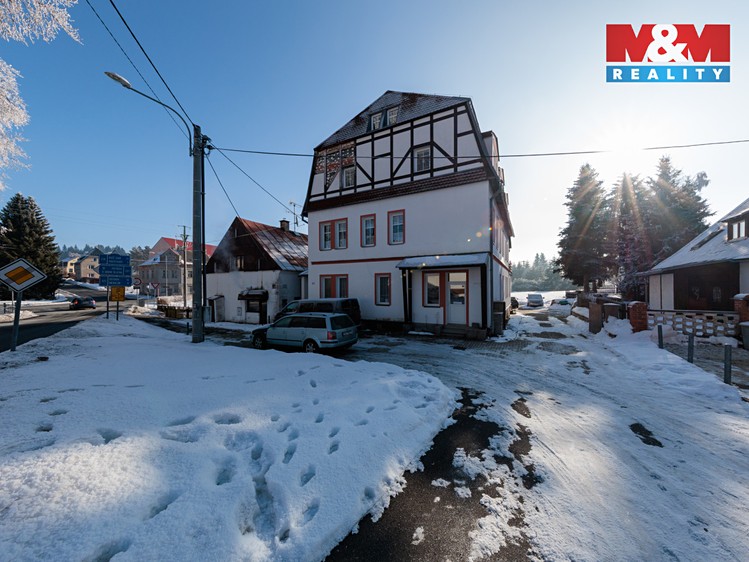 Prodej rodinného domu 409 m², pozemek 1 842 m² - foto 2