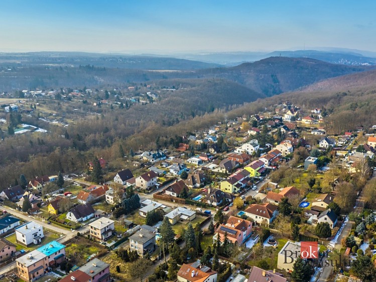 Prodej rodinného domu 210 m², pozemek 609 m² - foto 6