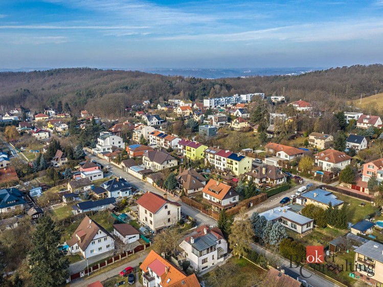 Prodej rodinného domu 210 m², pozemek 609 m² - foto 7