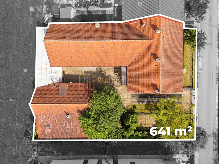 Prodej rodinného domu 138 m², pozemek 641 m² - foto 2